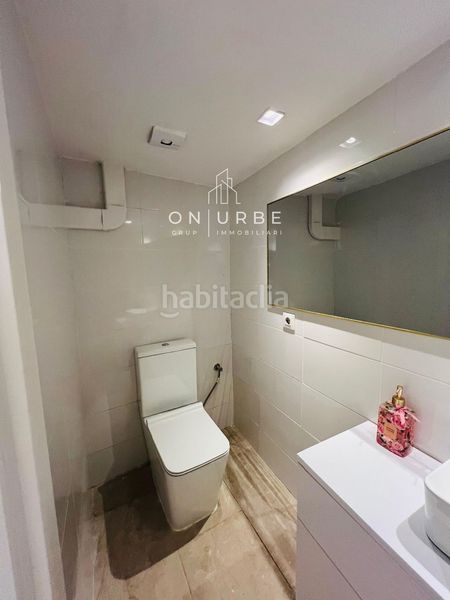Foto c4ea326f-1202-4d08-8ec9-d817057fab82. Local comercial a Raval Barcelona