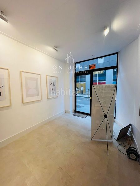 Foto dce0ed12-a82c-4f82-8ebc-01ed9ad35d56. Local comercial a Raval Barcelona