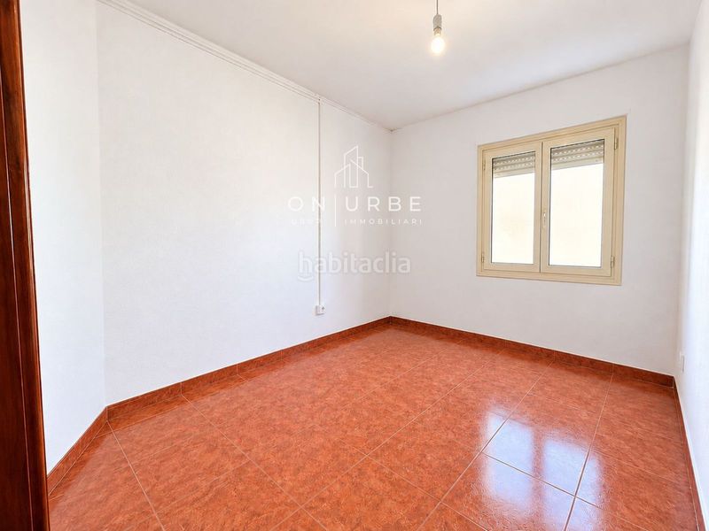 Foto ea4b6b1d-5a0d-47e3-8771-b8e9a0fe9f87. Pis amb calefacció a Sant Antoni Barcelona