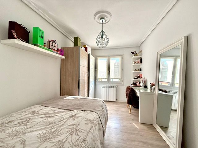 Foto f5dc2eeb-de48-4cb6-96f3-db622b84d66e. Pis amb calefacció a Zarautz