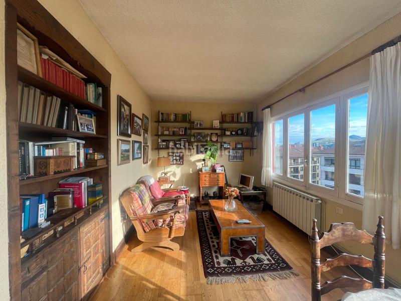 Foto 7481763f-b1a8-4d3e-993b-9f8249fa6cb4. Piso en Zarautz