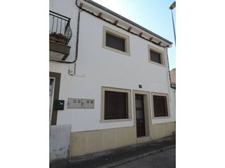 Casa aparellada  Calle antonio sánchez villares. Venta de casa pareada en ciudad rodrigo