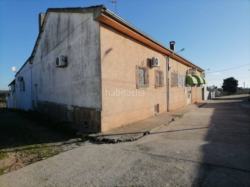 Foto 813902a5-46be-4098-9e28-d8a545fb3877. Edifici a calle cervantes 11 a Fuentes de Oñoro