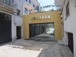 Local Comercial  Calle juan xxiii. Localgaraje en venta