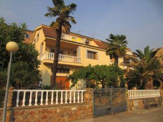 Chalet  Calle santa agueda. Chalet adosado en venta