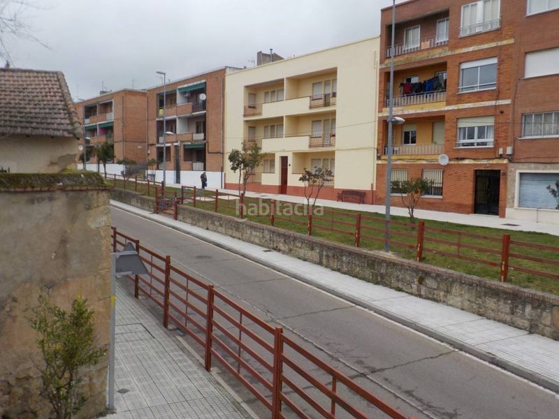 Foto a9c9a4c5-279b-4f9e-aaac-44fe4176ead1. Edifici a calle avenida agustín de foxa 56 a Ciudad Rodrigo