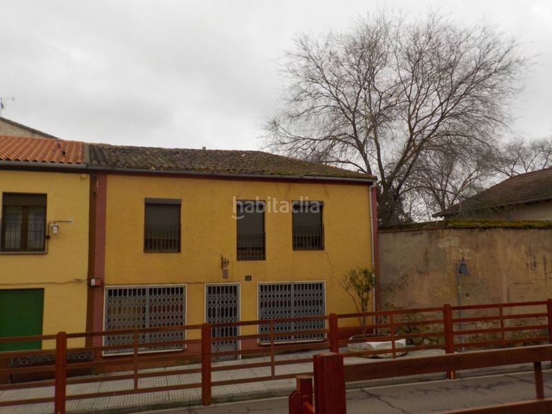 Foto ca151dc6-38ef-4773-b00b-4a75a74d1f62. Edifici a calle avenida agustín de foxa 56 a Ciudad Rodrigo