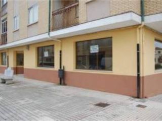 Business premise in Calle agustin de foxá 83. Local en venta en ciudad rodrigo