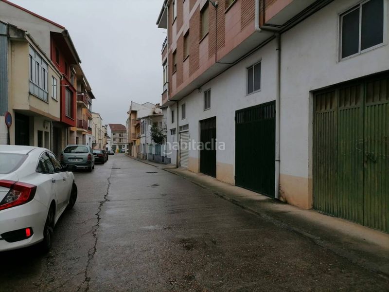 Foto 0ba5b246-fc80-40f8-b388-9b0ba9575e55. Office space in calle arapiles 23 in Ciudad Rodrigo