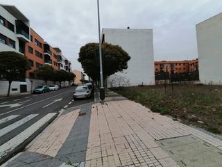 Terreno residenziale  Calle fortes y fortunio. Parcela en venta en deliciasprosperidadrollopuente ladrillo