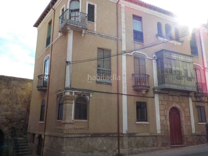Foto e95fafb3-f95a-4e24-bc77-8b6423d583fd. Edifici a calle enrique zarandieta 1 a Ciudad Rodrigo