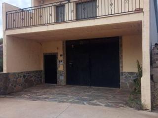 Casa  Calle ladera. Casa con opción de cochera