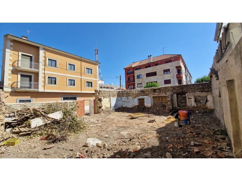 Foto 9f8963bb-41a0-4a8d-8fd7-faf376df5cd4. Terrain résidentiel dans calle pizarro 95 dans Ciudad Rodrigo