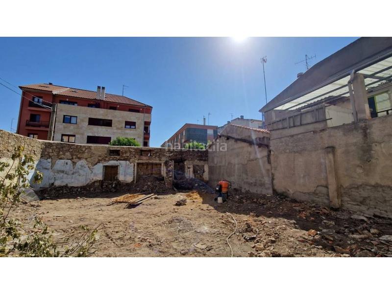 Foto e8c24661-e6a2-4061-876e-fdf469887e58. Terrain résidentiel dans calle pizarro 95 dans Ciudad Rodrigo