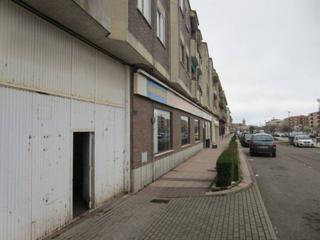 Affitto Locale commerciale  Carretera de salamanca. Local comercial en alquiler