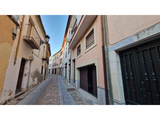 Pis  Calle muralla. Piso con cochera y trastero en la muralla