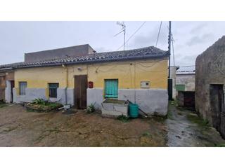 Terreny residencial  Plaza mayor. Parcela con casa y construcciones