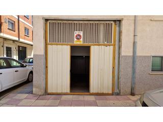 Aparcament cotxe  Rodrigo alemán. Cochera cerrada