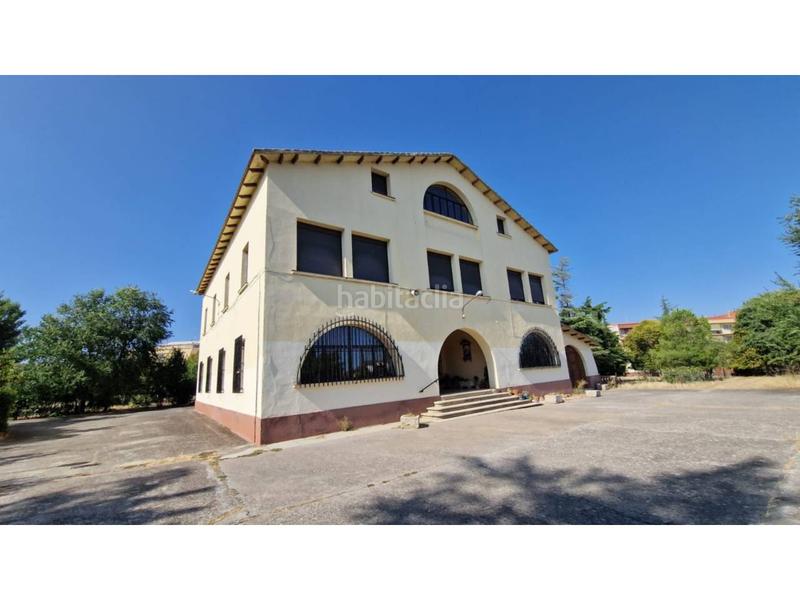 Foto a5347505-5d84-4cac-acff-8de842a9e296. Edificio in Ciudad Rodrigo