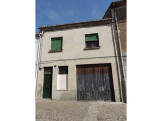 Casa a Calle peramato 33. Venta de casa a reformar en ciudad rodrigo