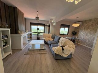 Flat  Calle colonia los almendros. Venta de piso de 3 habitaciones en ciudad rodrigo