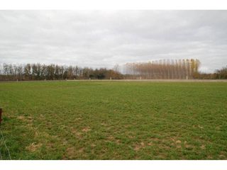 Wohngrundstück  Calle ctra de serradilla. Parcela en venta