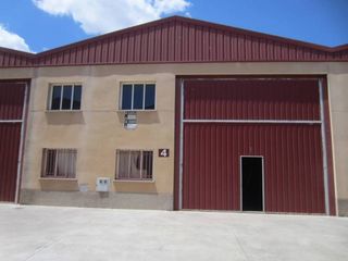 Industrial building  Calle industria. Nave industrial de nueva construcción en venta