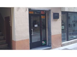 Business premise  Calle madrid. Local comercial en venta