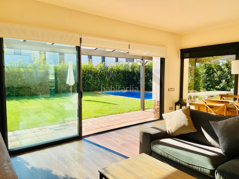 Casa aparellada a Albons. Última casa en venta