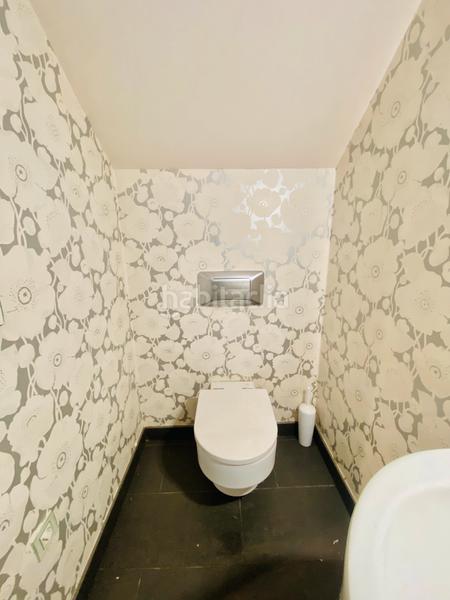 Foto 83f48adf-ecf0-4961-b971-fec8eff1bd53. Affitto locale commerciale in carrer sant pau 32 in Figueres