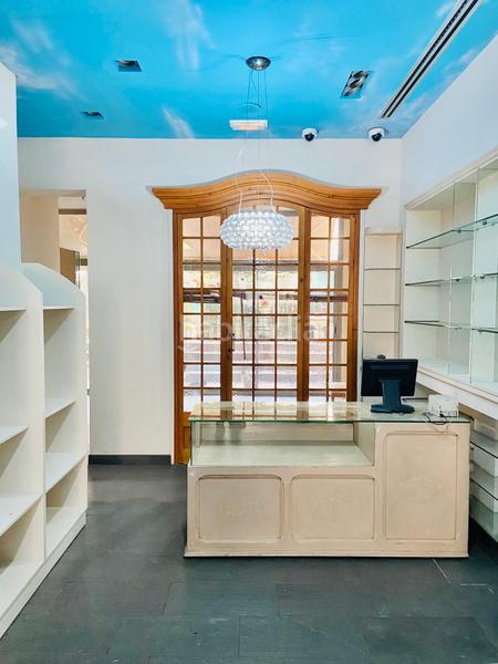 Foto bea9cf81-b6f1-4d91-8b73-a517e6ebe3fc. Affitto locale commerciale in carrer sant pau 32 in Figueres