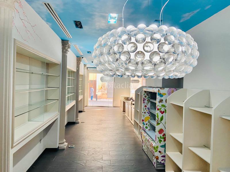 Foto f1872108-9725-40c5-85a3-201e6be13a04. Affitto locale commerciale in carrer sant pau 32 in Figueres