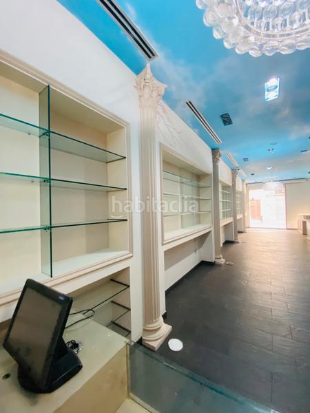 Foto ad5b0f7e-bd39-47b9-aed8-54244c956c22. Lloguer local comercial a carrer sant pau 32 a Centre Figueres