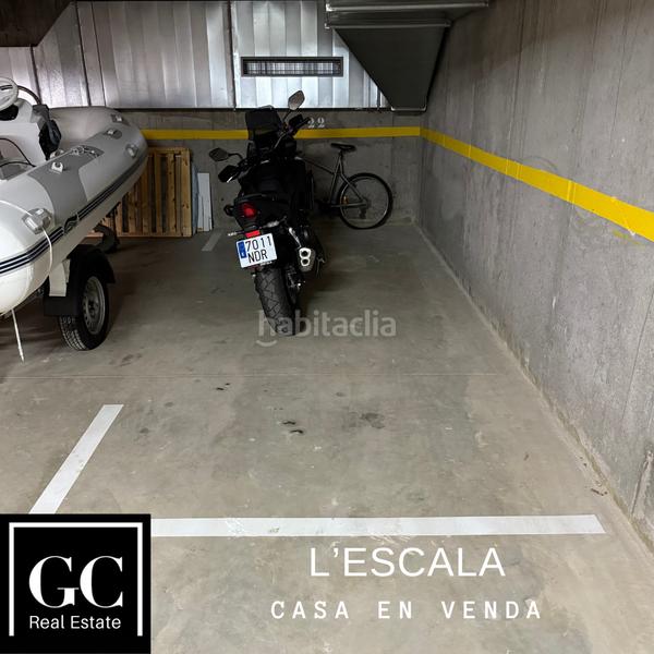 Foto e6e43efe-79ca-4772-8c99-fccfbb003634. Casa pareada oportunitat a l’escala en Port - La Clota - Puig Sec Escala (L´)