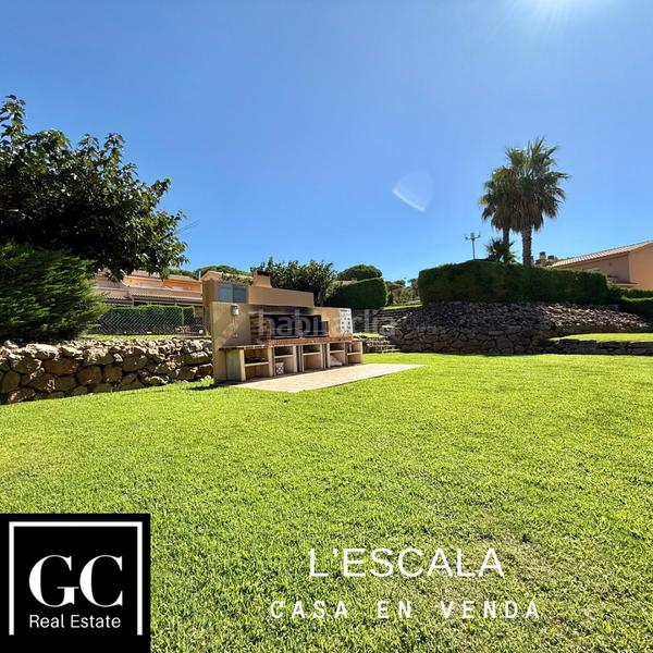 Foto e897c7de-68a6-45c6-8ddb-a3c257e72c68. Casa pareada oportunitat a l’escala en Port - La Clota - Puig Sec Escala (L´)