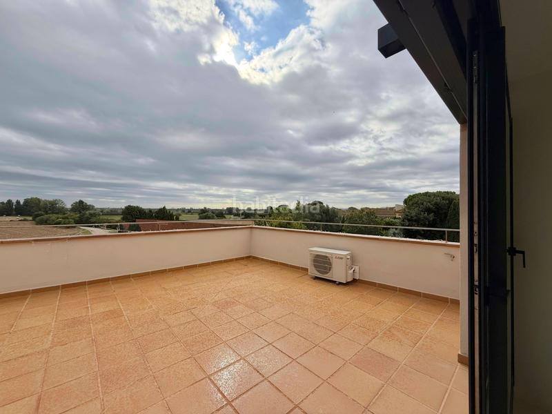 Foto 17ca4725-b3f5-4b3e-a6e8-2ff18c07e409. Casa bifamiliare con riscaldamento parcheggio in Riumors