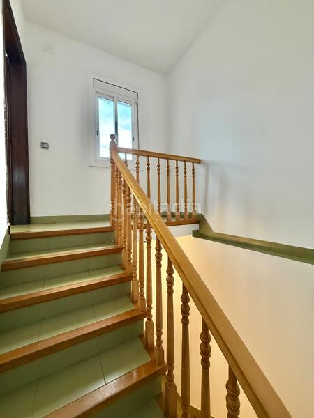 Foto 3c810c4a-54bf-4f79-808f-ba2bce36ca64. Masia amb xemeneia calefacció aparcament a Borrassà