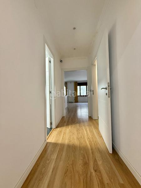 Foto 82cea69c-ad79-4e6f-a1e8-c1f76b168c82. Masia amb xemeneia calefacció aparcament a Borrassà