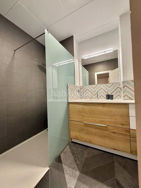 Foto 91f94bea-19ec-47d6-95d6-70ced28710e4. Masia amb xemeneia calefacció aparcament a Borrassà