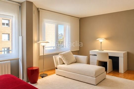 Foto 76393441-c079-4e3d-ad35-734c13ceb1b4. Appartamento in carrer d’oriol martorell i codina 16 in Girona