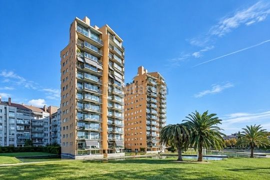Foto bbaf1c7e-102f-469a-942f-760e84c31313. Appartamento in carrer d’oriol martorell i codina 16 in Girona