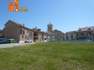 Terreny residencial a Otero de Herreros. Parcela urbana en zamarramala