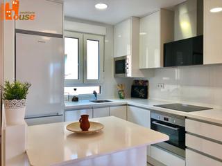 Lloguer Pis  Calle valenciana. Piso de 1 dormitorio en el centro de san ildefonso