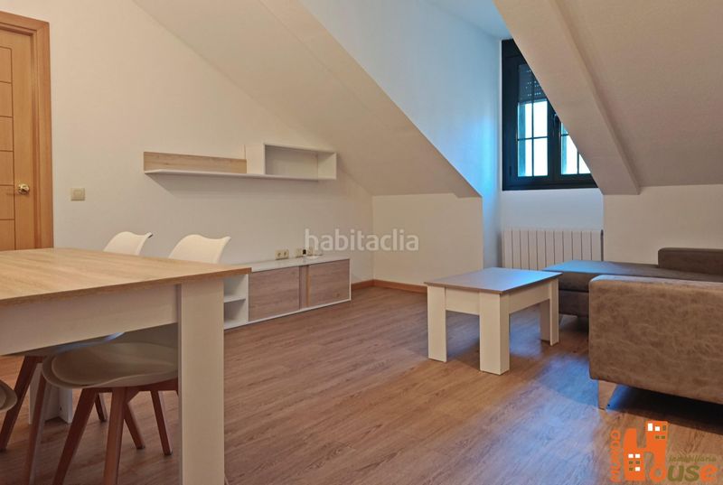 Foto c4eb4484-be9d-4b2b-9a97-7fa9f9e88933. Lloguer àtic amb calefacció a San Ildefonso