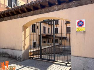 Aparcament de moto  Rinconada los de dolores. Plazas de garaje para moto en el centro de san ildefonso