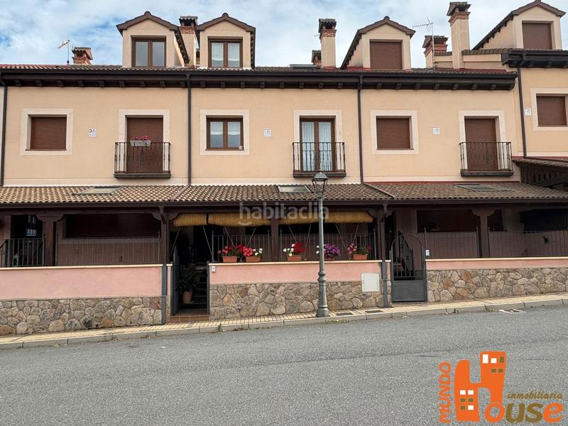 Foto 8a34e813-0bf5-48cb-9900-f1b731723381. Chalet mit kamin heizung parking in San Ildefonso