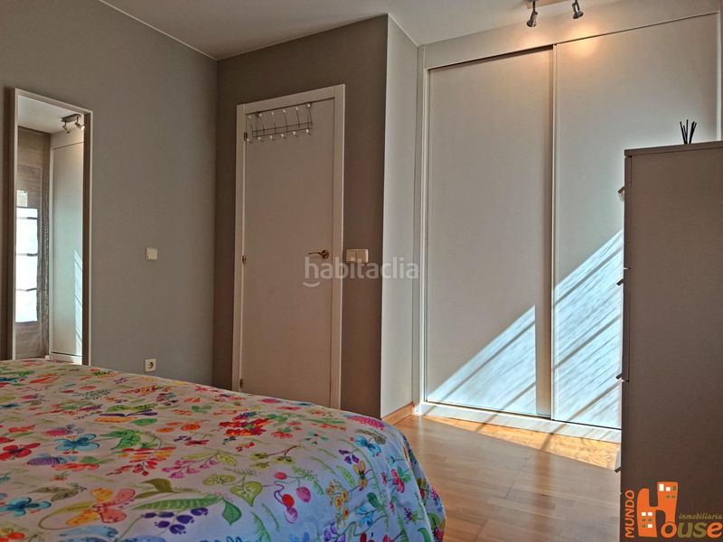 Foto fe389ec7-a56f-4d43-889d-b1dbd3cc314e. Duplex con riscaldamento in Centro Segovia