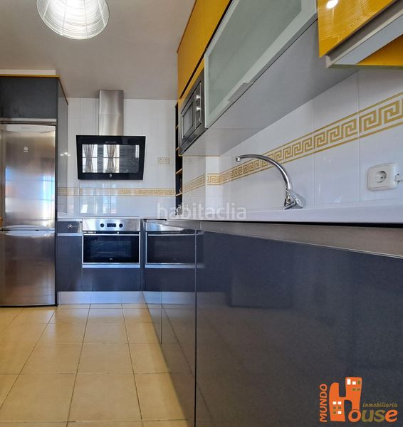 Foto fe857cb8-e43b-4b3a-93a1-96c7778ef523. Duplex con riscaldamento in Centro Segovia