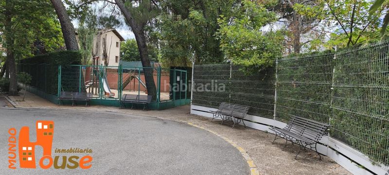Foto e0aa22f5-3786-48bf-a7f5-20579adaff6e. Pis amb xemeneia calefacció aparcament piscina a San Ildefonso