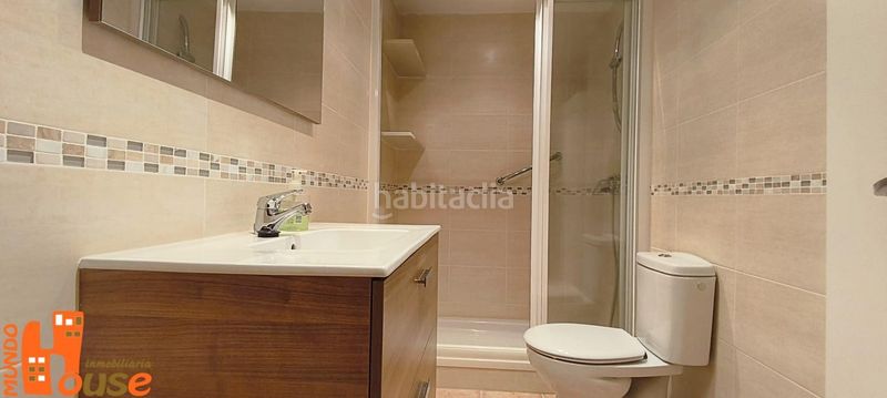 Foto ef8dd289-bd1d-46b3-9ae8-13513bef7ca4. Pis amb xemeneia calefacció aparcament piscina a San Ildefonso